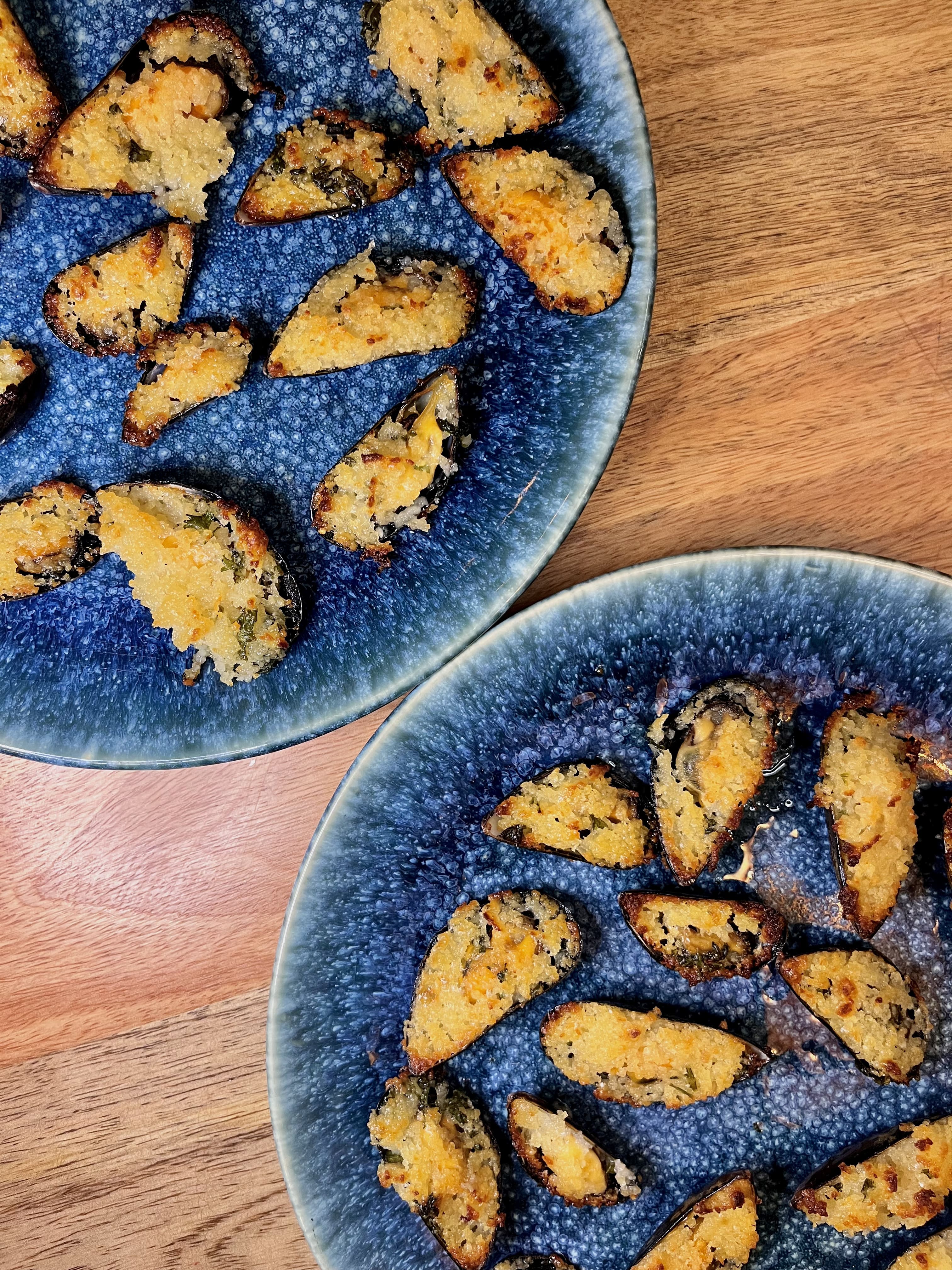 Moules gratinées à l'italienne, chapelure et citron