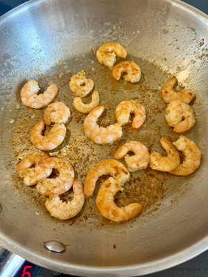 Easy and quick Italian shrimp pasta recipe – step 2