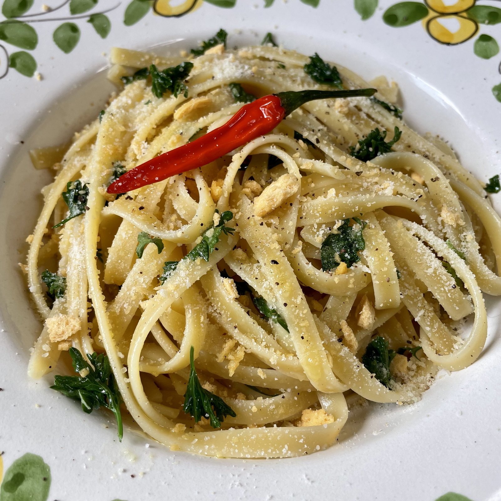 Fettucce aglio olio and peperoncino recipe