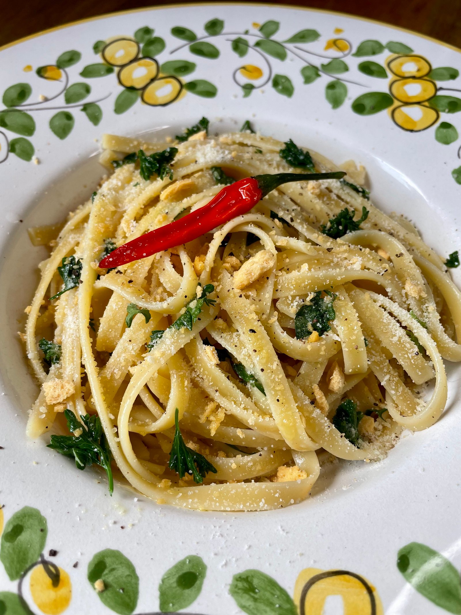 Italian pasta aglio olio peperoncino recipe by Casa Bandera