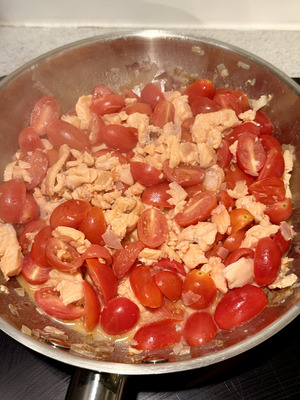 Italian Recipe - Salmon and Vodka Pasta Step 3