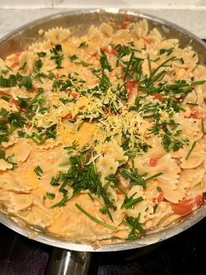 Italienisches und einfaches Rezept - Pasta mit Lachs und Wodka Schritt 6