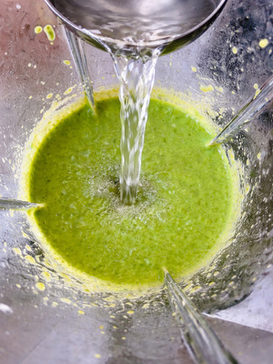 Receta cocina italiana: Trofie con pesto genovés paso 5