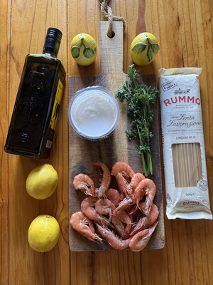 Ricetta italiana facile e veloce delle linguine ai gamberetti