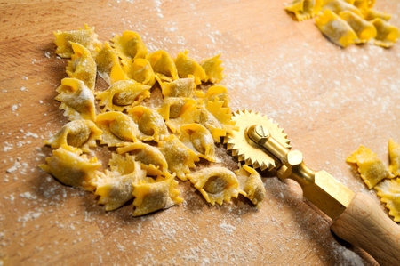 Rotella per ravioli e tagliapasta