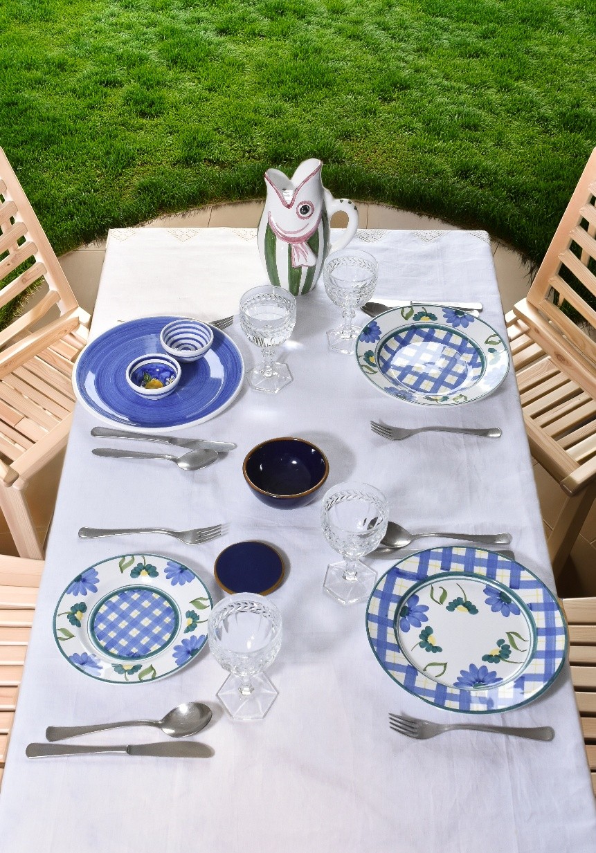 Vaisselle italienne élégante pour les dîners à la maison