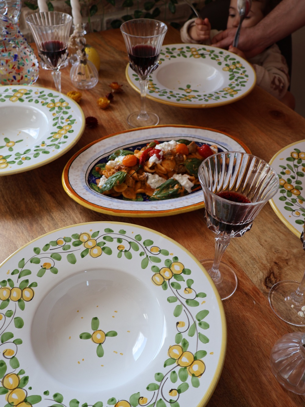 What to Cook When You Have Guests? (15 Easy & Impressive Ideas)